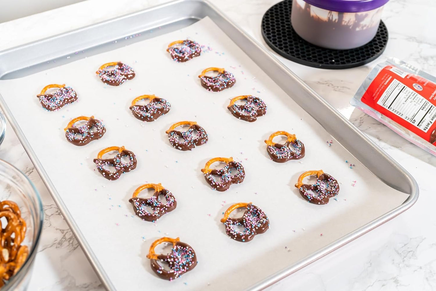 Bakerpan Paramount Crystals for Melting Chocolate & Candy Melts, Carob